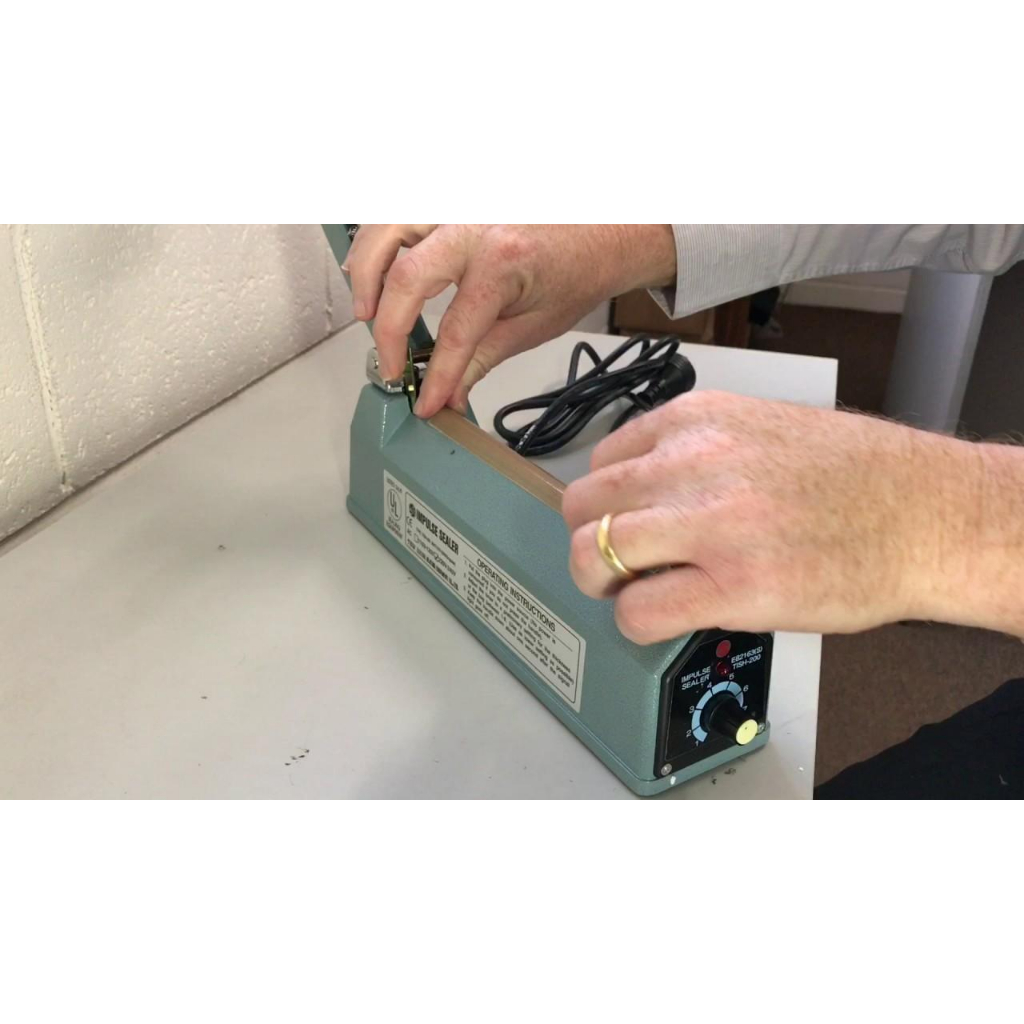 BĂNG KEO CHỊU NHIỆT CAO VÀ KHÁNG HÓA CHẤT NITTO PTFE NO.903UL ĐEN 0.08MMX13MMX10M