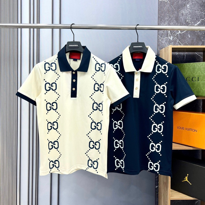 Áo polo nam cổ bẻ GG cotton gai in hai vạch dọc áo vân chữ monogram xích chéo bo cổ ống tay than be