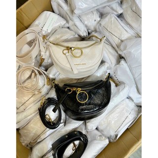 TÚI BAO TỬ CHARLES & KEITH