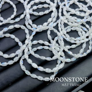 Vòng tay moonstone mặt trăng ánh mạnh như hình - có kiểm định