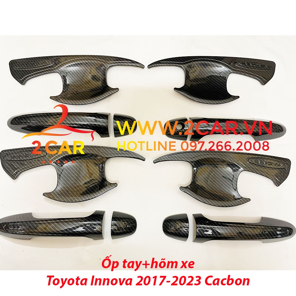 Ốp tay nắm, hõm cửa xe Toyota Innova 2017 - 2021, 2022, 2023 nhựa ABS vân carbon cao cấp