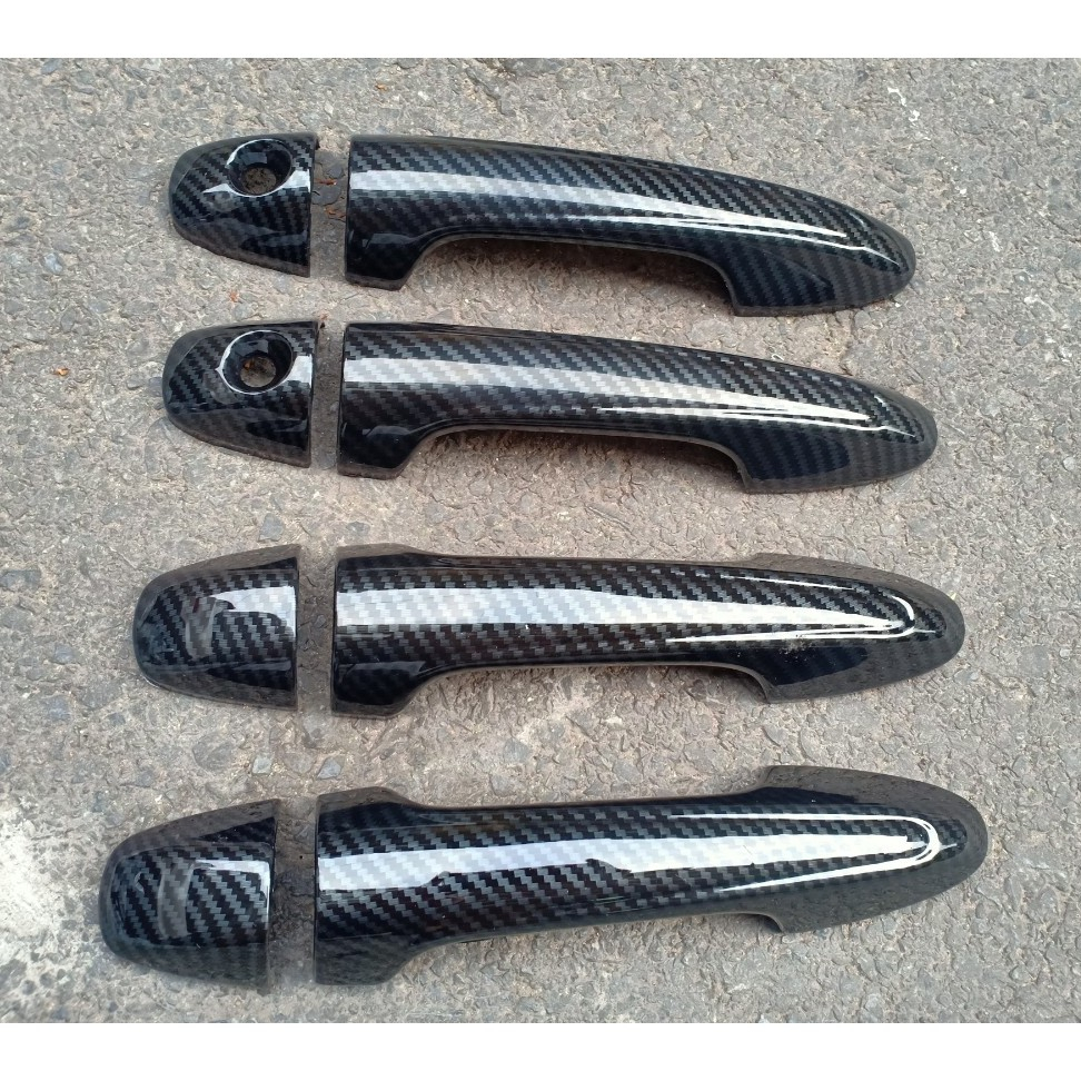 Ốp tay nắm, hõm cửa xe Toyota Innova 2017 - 2021, 2022, 2023 nhựa ABS vân carbon cao cấp