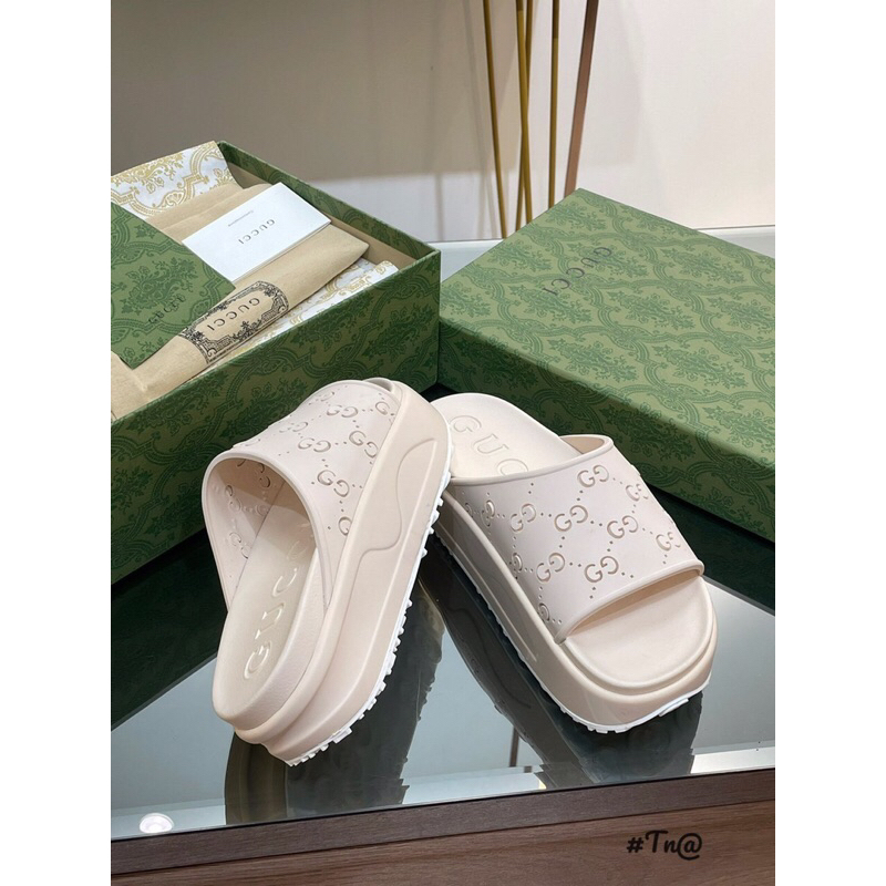 WS | Dép Xuồng gc 2 màu size 35/39 Fullbox