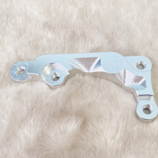 Pát  gắn đĩa 220mm lên heo BB 2 pis đối xứng