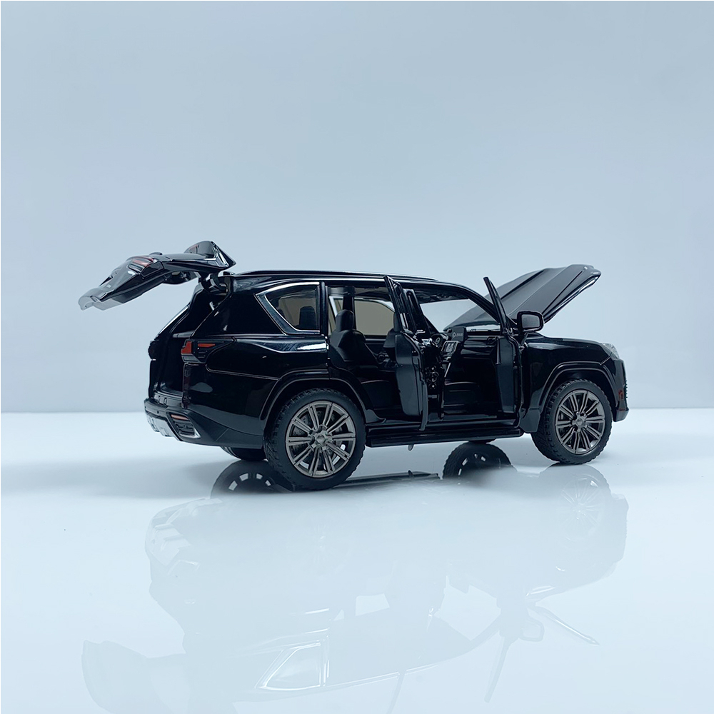 Mô hình xe Lexus LX600 tỉ lệ 1:24 , giá cực hot