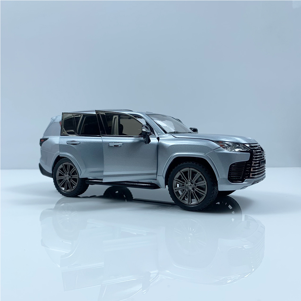 Mô hình xe Lexus LX600 tỉ lệ 1:24 , giá cực hot