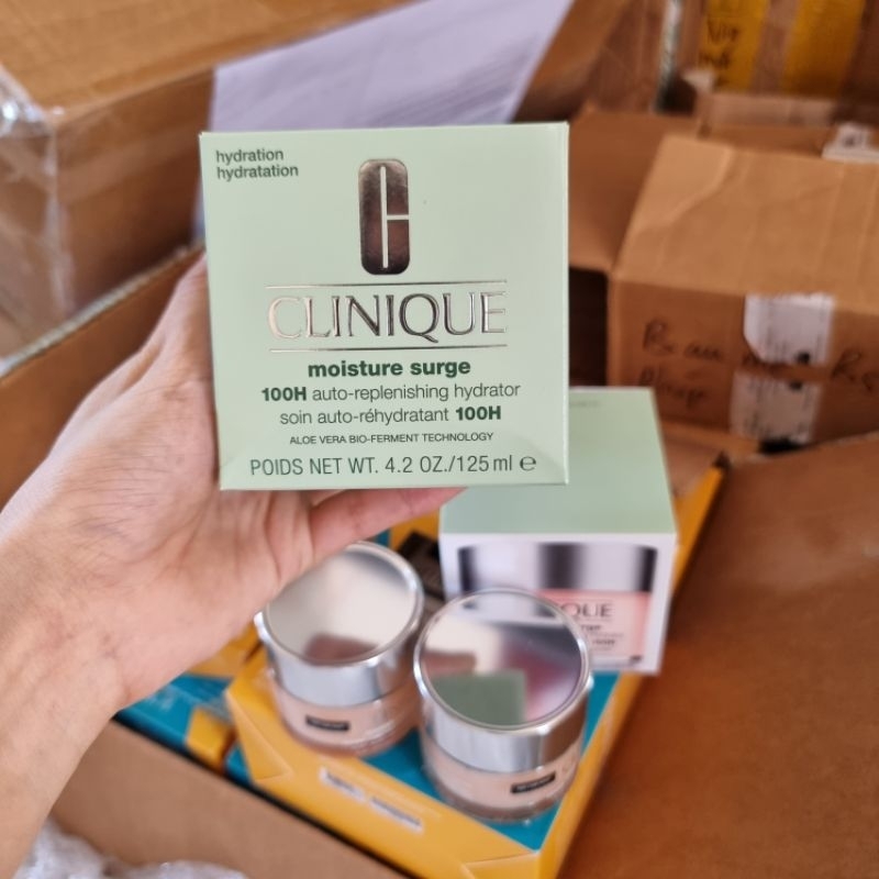 Kem cấp ẩm sâu siêu thoáng nhẹ Clinique Moisture Surge 100h 125ml