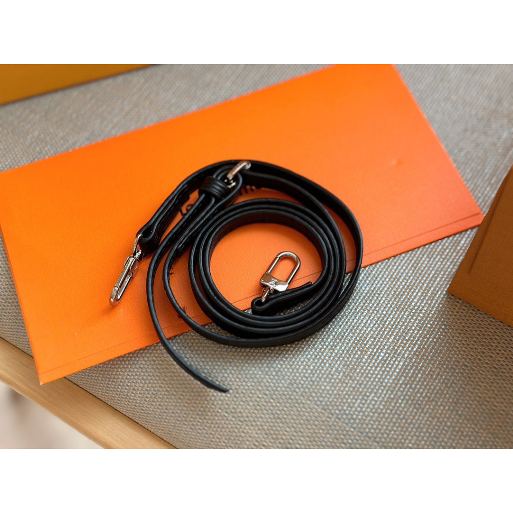 Túi Xách Cốp Eo vì Petite  Size 20cm Màu Đen