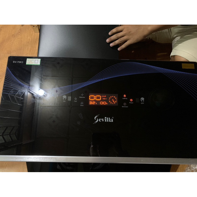Máy hút mùi Sevilla SV-70K3 - BH 5 năm - Cảm ứng vẫy tay - Hàng chính hãng