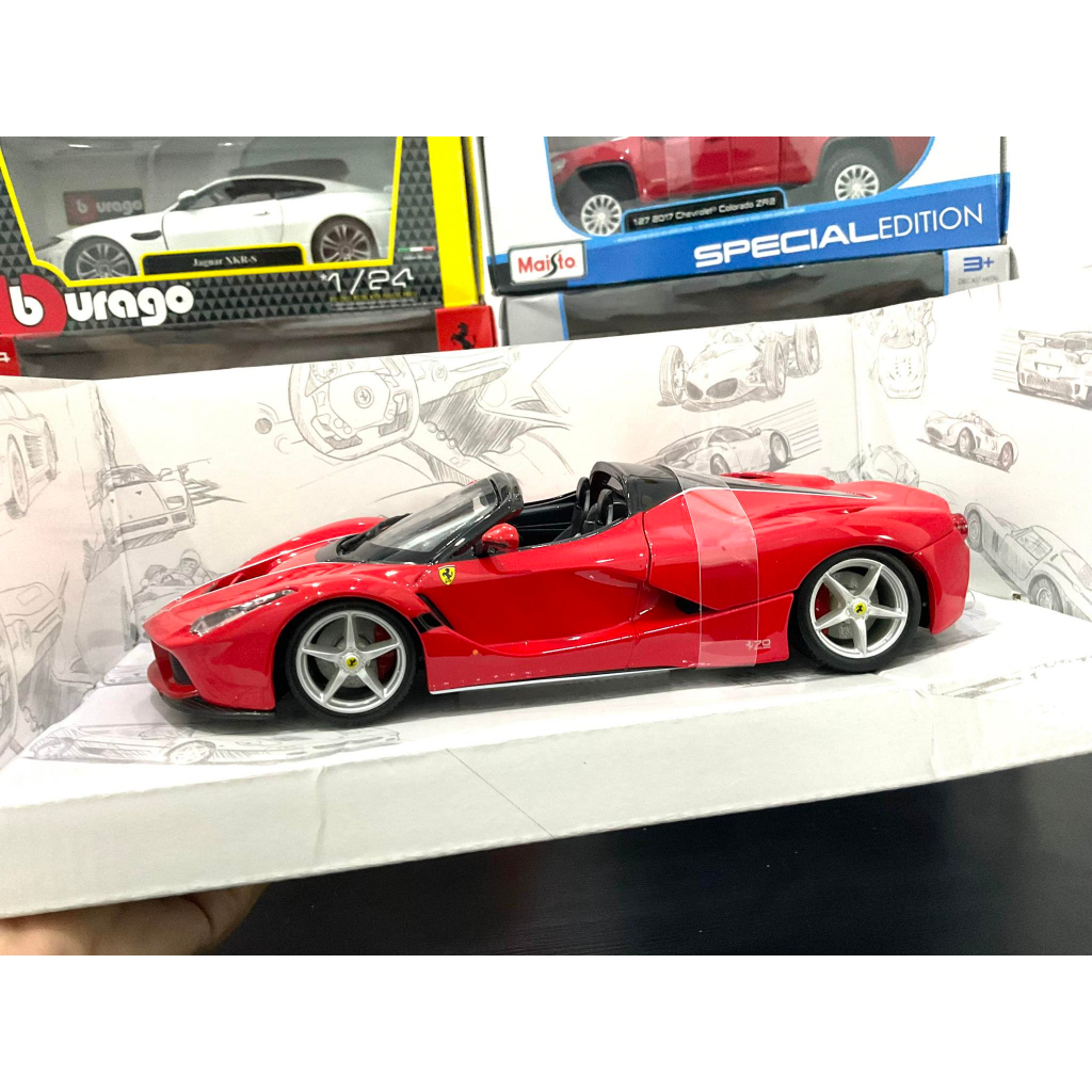 Xe Mô Hình Kim Loại La Ferrari Mui Trần Aperta Tỉ Lệ 1:24 - Bburago