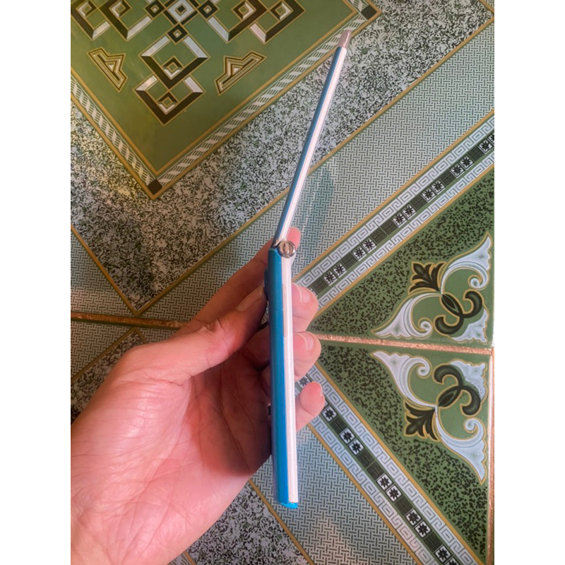 Xác điện thoại LG GD570 màn ngoài độc lạ