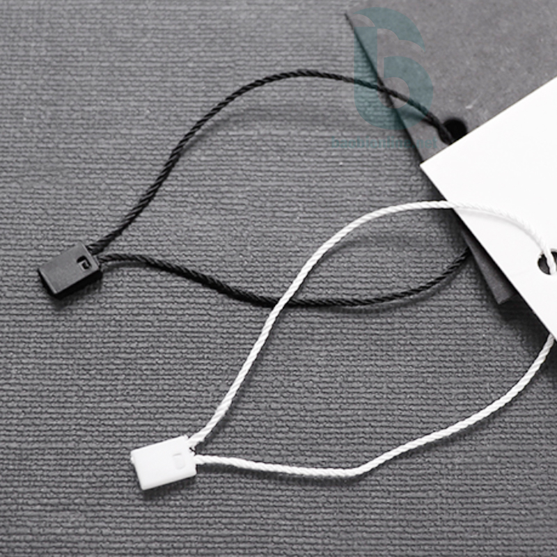 DÂY TREO NHÃN MÁC HÌNH VUÔNG CHỈ DÙ CAO CẤP CÓ SẴN - BAOBIONLINE