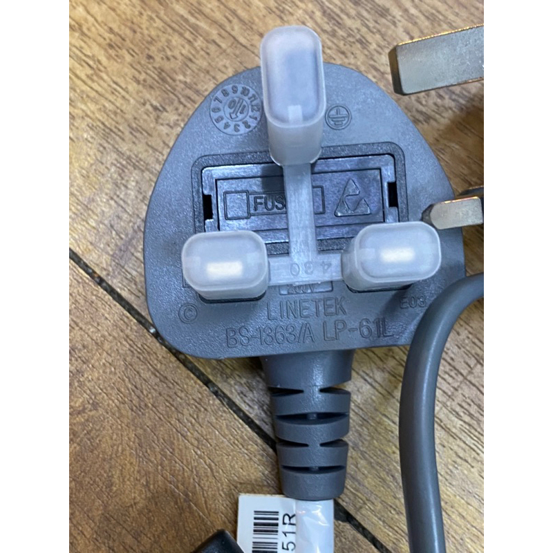 Dây nguồn 3 chấu UK to C7   dài 40cm , 2x0.75mm dây theo máy dùng cho máy in màu CANON -EPSON