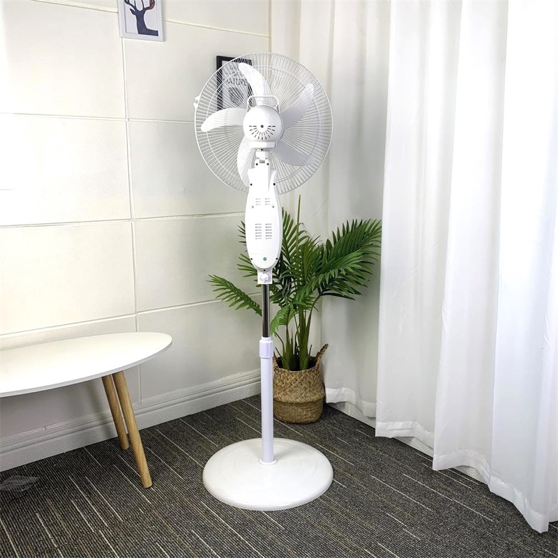 Quạt Tích Điện Năng Lượng Mặt Trời 5 Cánh 16 inch Sử Dụng Liên Tục Lên Đến 12H Chạy Êm Bảo Hành 12 tháng