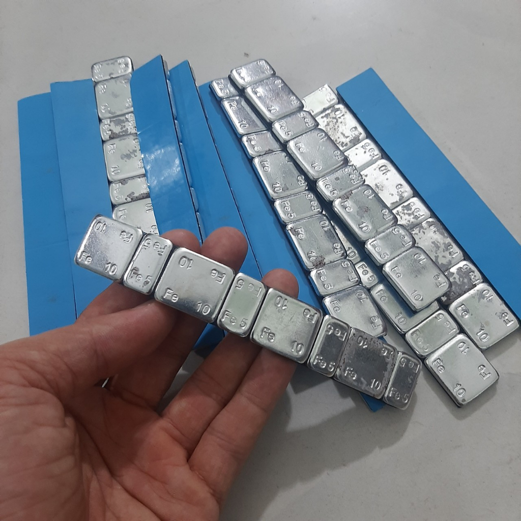 Chì dán cân mâm xe ô tô giá bán 1kg