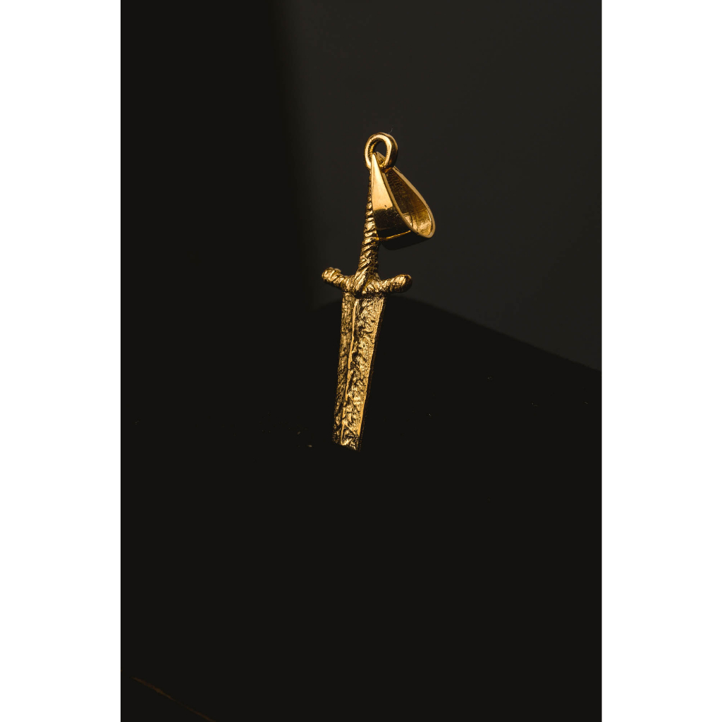 Mặt dây Elden Ring Moonlight Greatsword đồng mạ vàng 24K kèm dây chuyền thép không gỉ