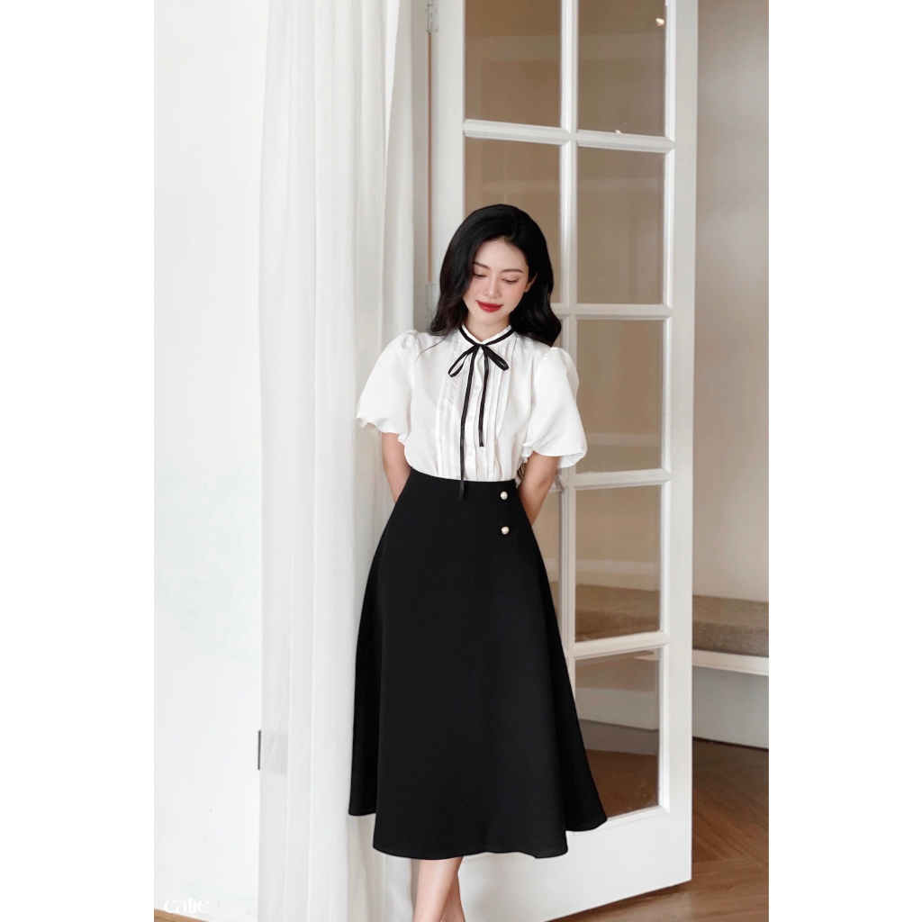 Chân váy midi cạp cao đính cúc Calie CM025