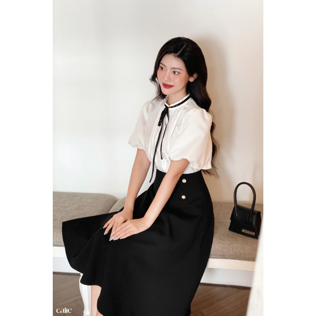 Chân váy midi cạp cao đính cúc Calie CM025