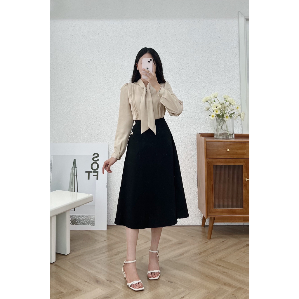 Chân váy midi cạp cao đính cúc Calie CM025