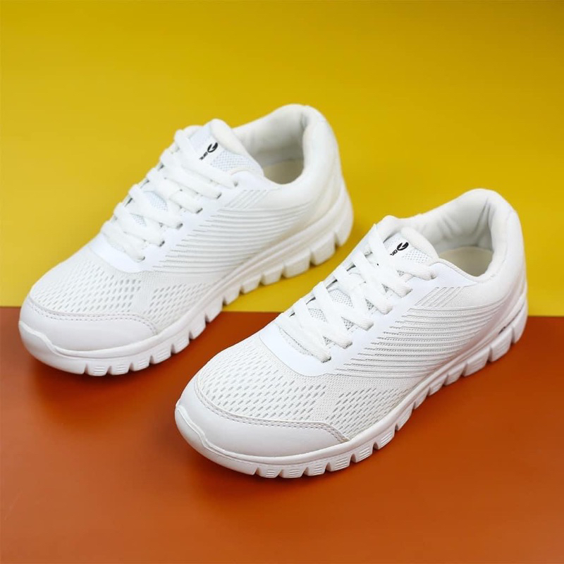 Giày chạy Brooks xuất mỹ