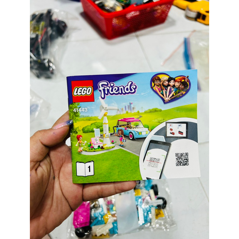 Mô hình lắp ráp Lego Friend 41443 - Ô tô điện Sành điệu của Olivia