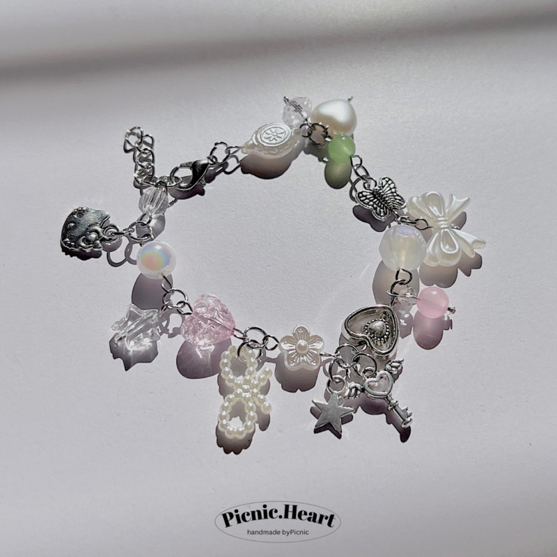 | Picnic Heart | 𝐋𝐈𝐓𝐓𝐋𝐄 𝐇𝐄𝐀𝐑𝐓 𝐁𝐑𝐀𝐂𝐄𝐋𝐄𝐓 ᰔᩚ