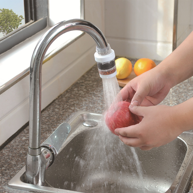 Đầu lọc nước 2 tầng, đầu vòi sen gắn bồn rửa bát, thiết kế 2 tầng giúp lọc bỏ các tạp chất, cặn bẩn trong nước sinh hoạt