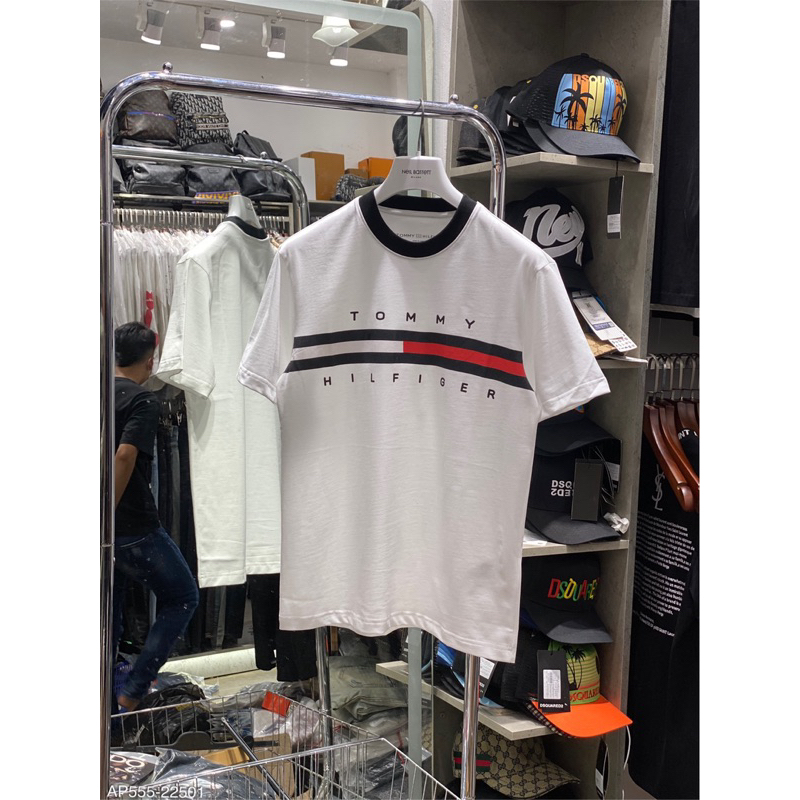 Áo cộc Tom.My hoạ tiết kẻ ngang ,bo cổ may đẹp từng chi tiết ,thích hợp đi chơi và du lịch