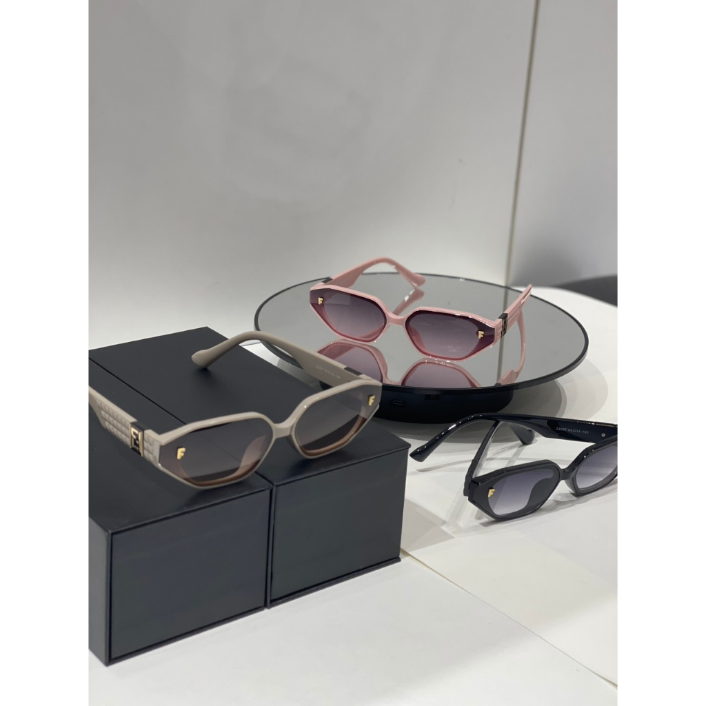 Kính Mát Nam Nữ FENDI Chống UV tặng kèm hộp nhựa.Kính Mát Nam Nữ Thời trang Phong Cách Italy