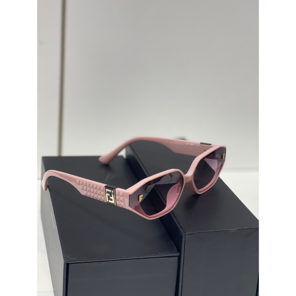 Kính Mát Nam Nữ FENDI Chống UV tặng kèm hộp nhựa.Kính Mát Nam Nữ Thời trang Phong Cách Italy