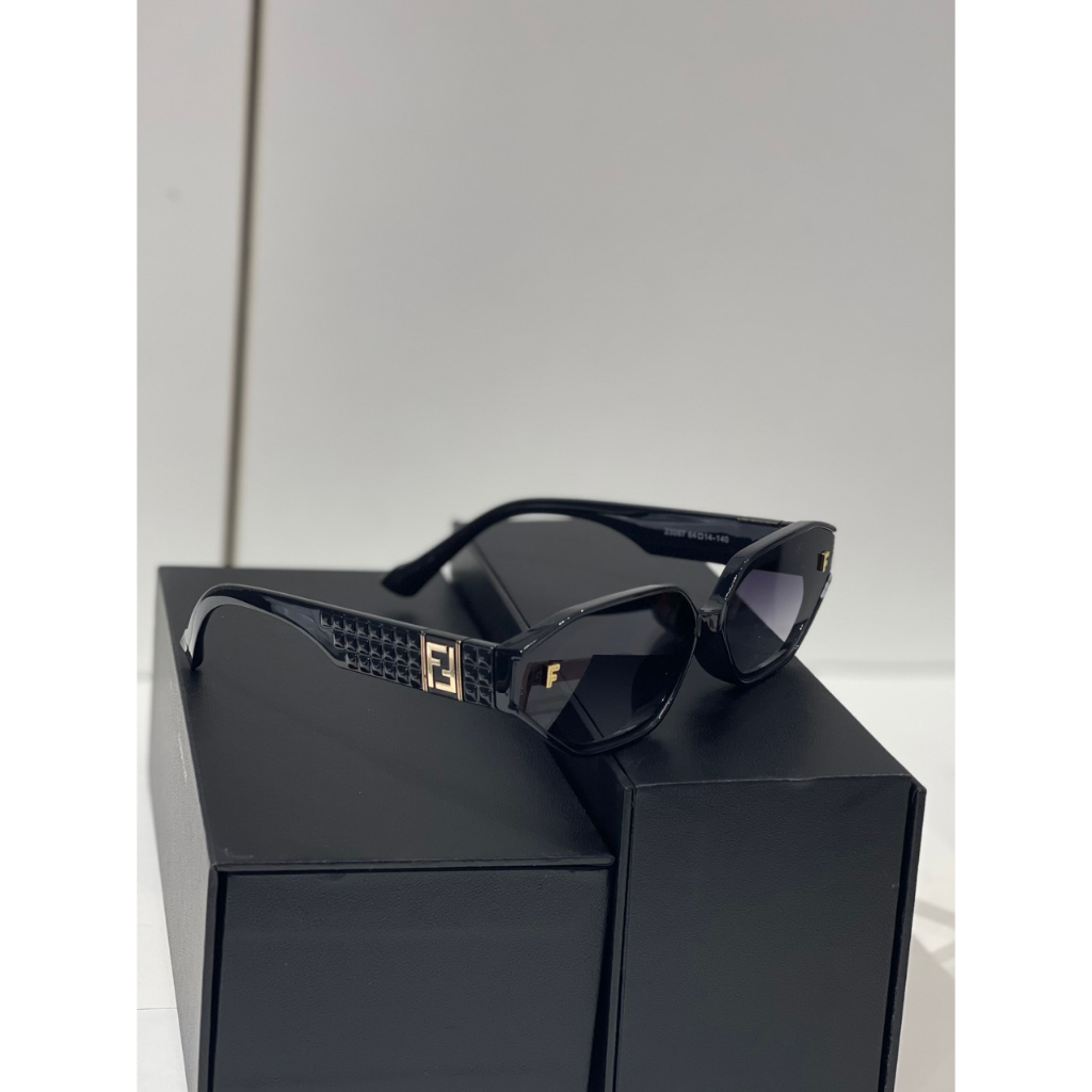 Kính Mát Nam Nữ FENDI Chống UV tặng kèm hộp nhựa.Kính Mát Nam Nữ Thời trang Phong Cách Italy