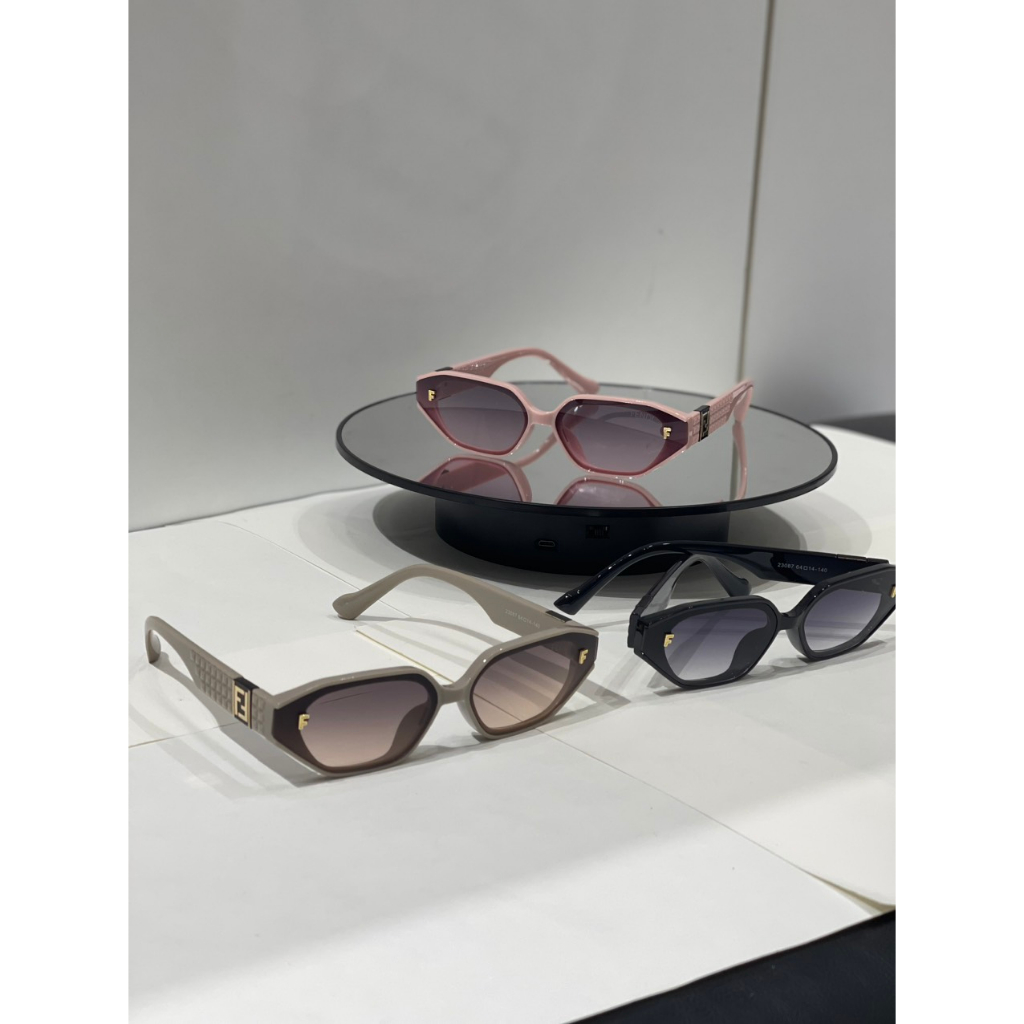 Kính Mát Nam Nữ FENDI Chống UV tặng kèm hộp nhựa.Kính Mát Nam Nữ Thời trang Phong Cách Italy