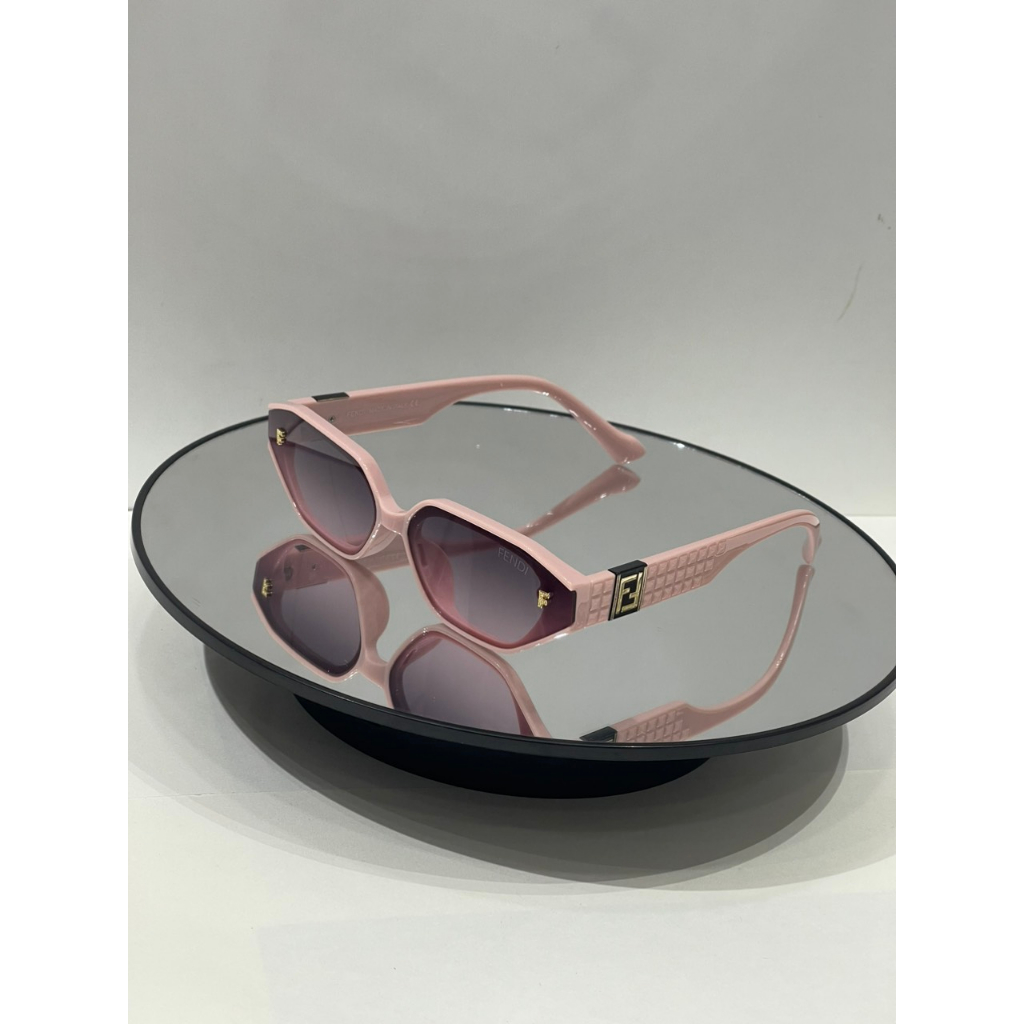 Kính Mát Nam Nữ FENDI Chống UV tặng kèm hộp nhựa.Kính Mát Nam Nữ Thời trang Phong Cách Italy
