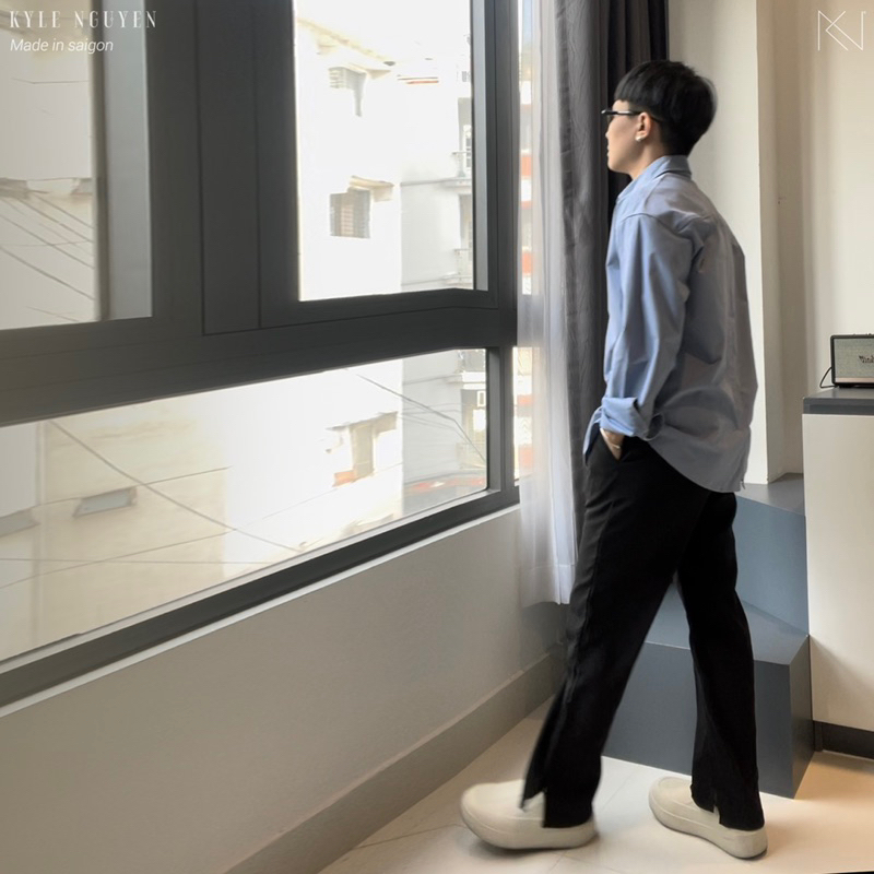 Quần tây đen xẻ tà, ống suông_CUTS PANTS’s KN