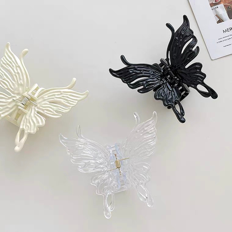 Kẹp gắp bướ m nhựa lớn