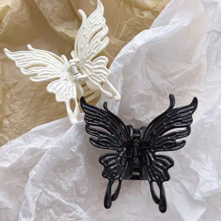 Kẹp gắp bướ m nhựa lớn