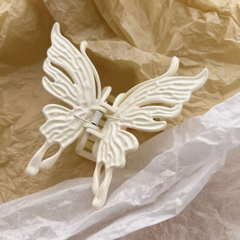 Kẹp gắp bướ m nhựa lớn