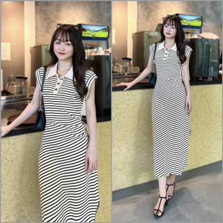 Váy cotton tăm xếp ly eo xẻ bên