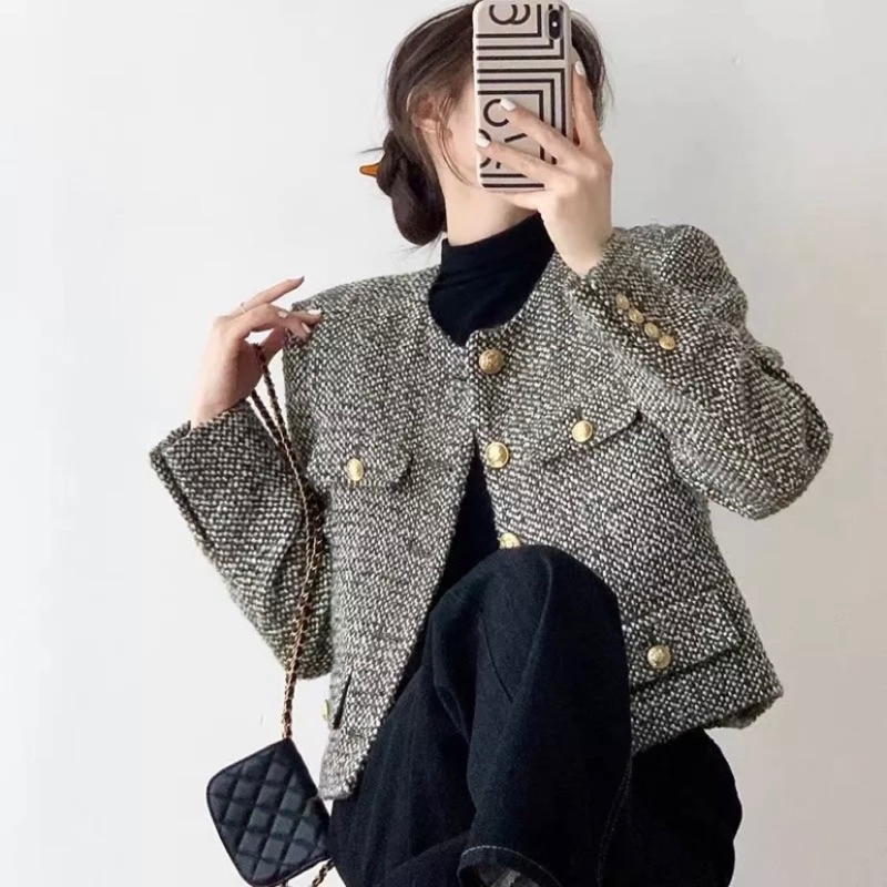 ÁO KHOÁC DẠ ĐEN CÚC VÀNG