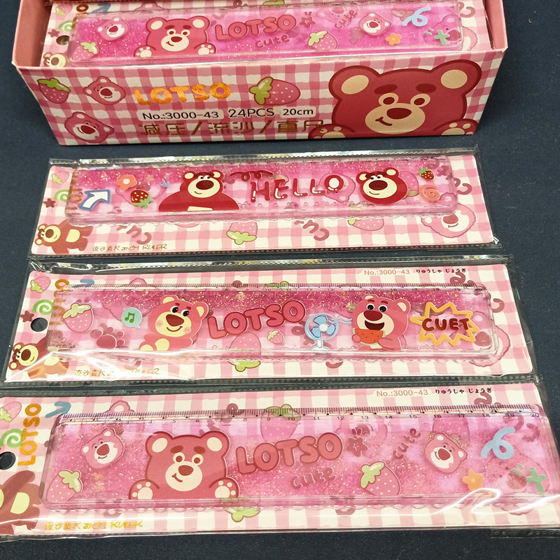 Thước Kẻ/ Đo Nhũ Kim Tuyến Gấu Dâu Lotso Cute Hồng Dễ Thương Dày Dặn Cho Bé 20cm