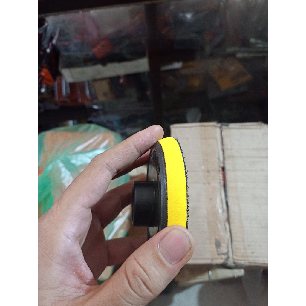 ĐẾ CHÀ NHÁM NHỰA TRÒN 1 TẤC