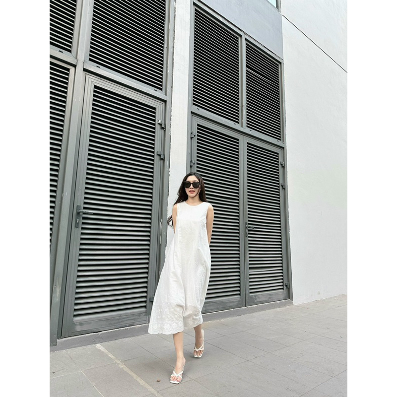 Váy maxi thô thêu xinh xẻo