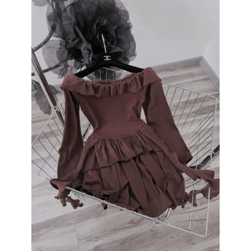 Đầm nâu trễ vai nhiều tầng dây rớt DD231