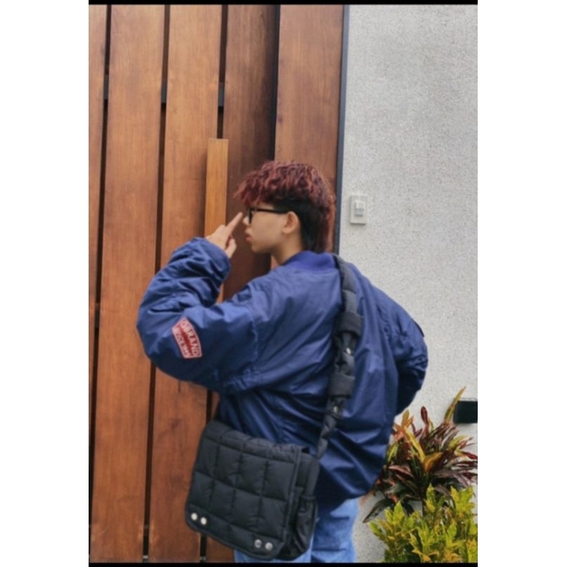 Túi đeo chéo chần bông cúc bấm tăng giảm dainystore cao cấp