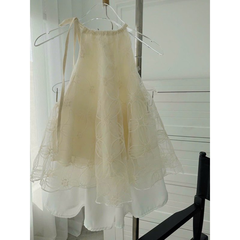 Set áo yếm nude hoa nổi + quần trắng - Chitchitstore