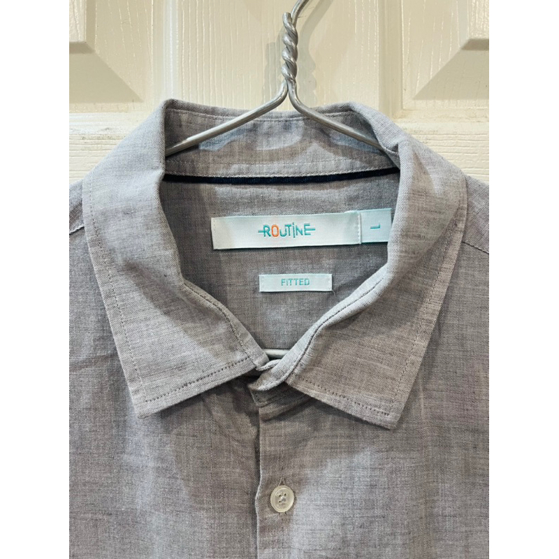Áo linen xám