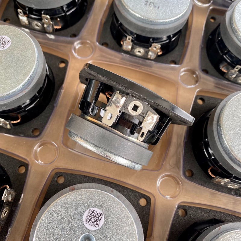 Củ loa toàn dải Gấu Nga Yandex