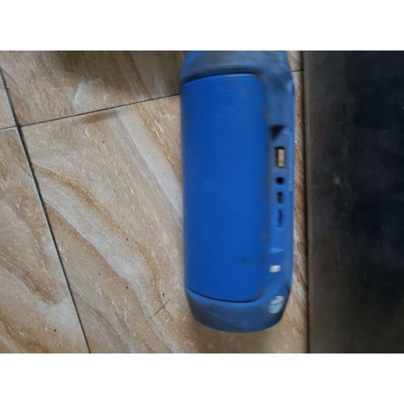 Loa Bluetooth bán cho thợ sửa chữa