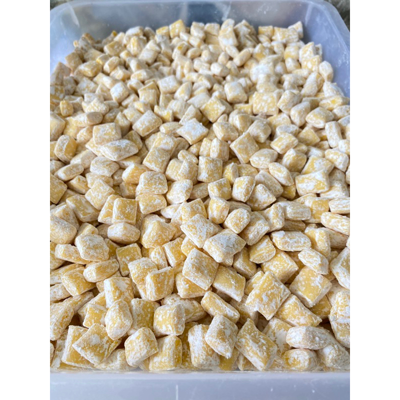 Khoai dẻo cốt dừa 3 màu vuông