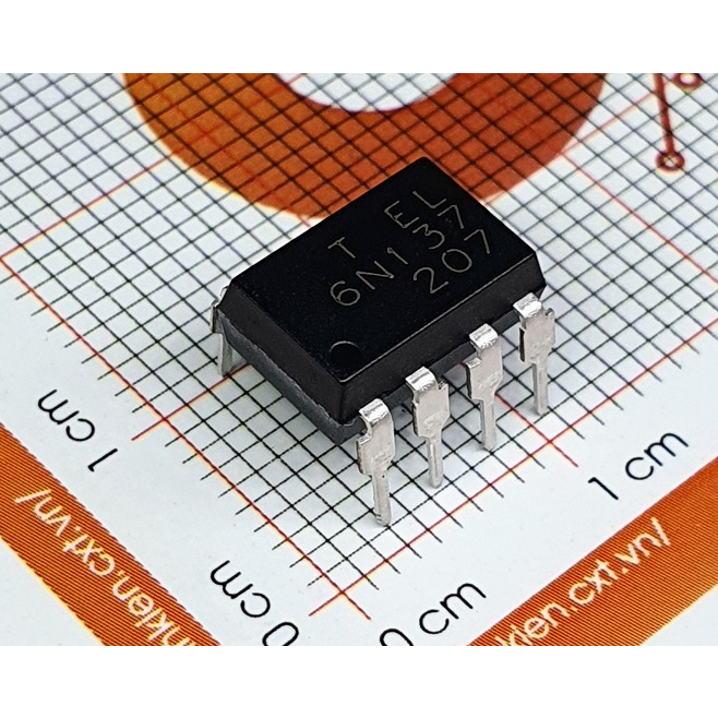 6N137 Optoisolator 5KV 1CH 8-DIP